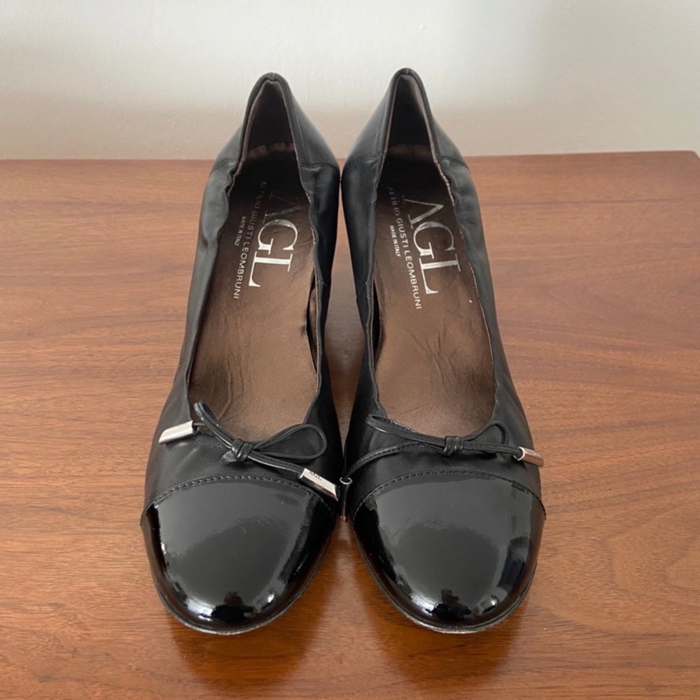 AGL Leather Bow Accent Pumps